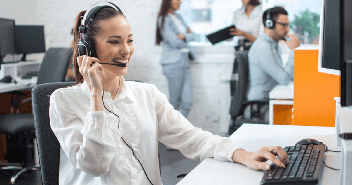Woman working on custumer service helping Billforwards clients